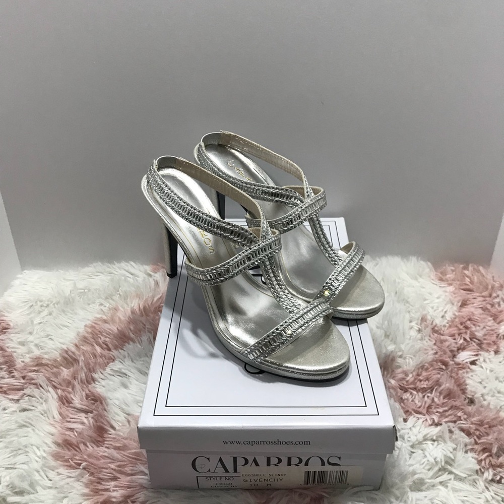 ❤️ Beautiful Caparros heels ❤️